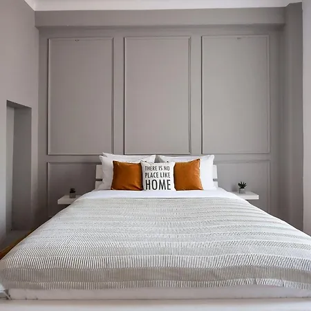Apartamento Stylish & Spacious Near The Old Town - A Touch Of History, A Dash Of Modernity Bucarest