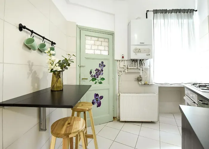 Stylish & Spacious Near The Old Town - A Touch Of History, A Dash Of Modernity * ブカレスト