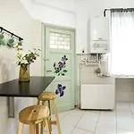 Stylish & Spacious Near The Old Town - A Touch Of History, A Dash Of Modernity * ブカレスト