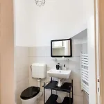 アパート Stylish & Spacious Near The Old Town - A Touch Of History, A Dash Of Modernity