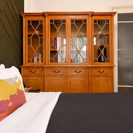 Stylish & Spacious Near The Old Town - A Touch Of History, A Dash Of Modernity Bucharest