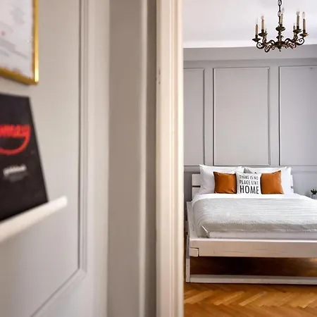 公寓 Stylish & Spacious Near The Old Town - A Touch Of History, A Dash Of Modernity *