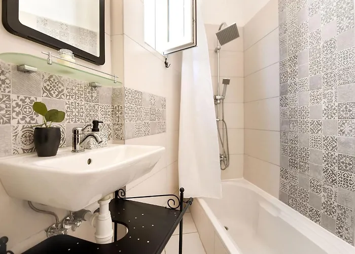 Stylish & Spacious Near The Old Town - A Touch Of History, A Dash Of Modernity Bukurešť