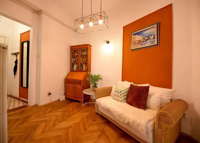 Stylish & Spacious Near The Old Town - A Touch Of History, A Dash Of Modernity 부쿠레슈티