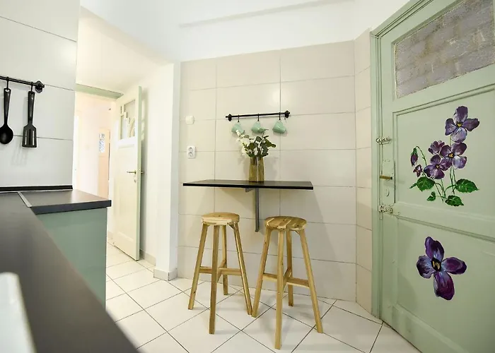 Stylish & Spacious Near The Old Town - A Touch Of History, A Dash Of Modernity Bucureşti