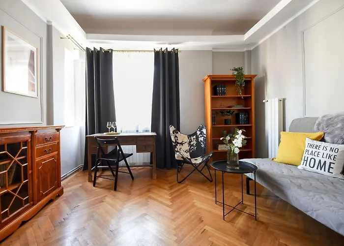 Apartmán Stylish & Spacious Near The Old Town - A Touch Of History, A Dash Of Modernity