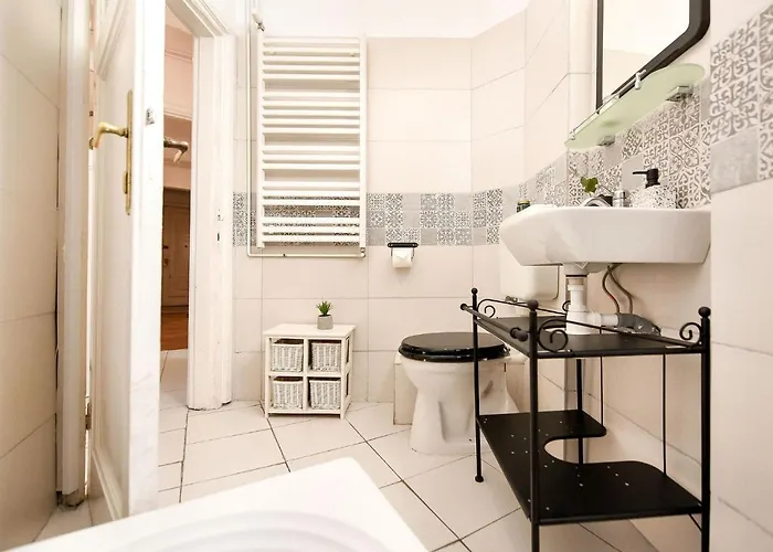 Apartmán Stylish & Spacious Near The Old Town - A Touch Of History, A Dash Of Modernity